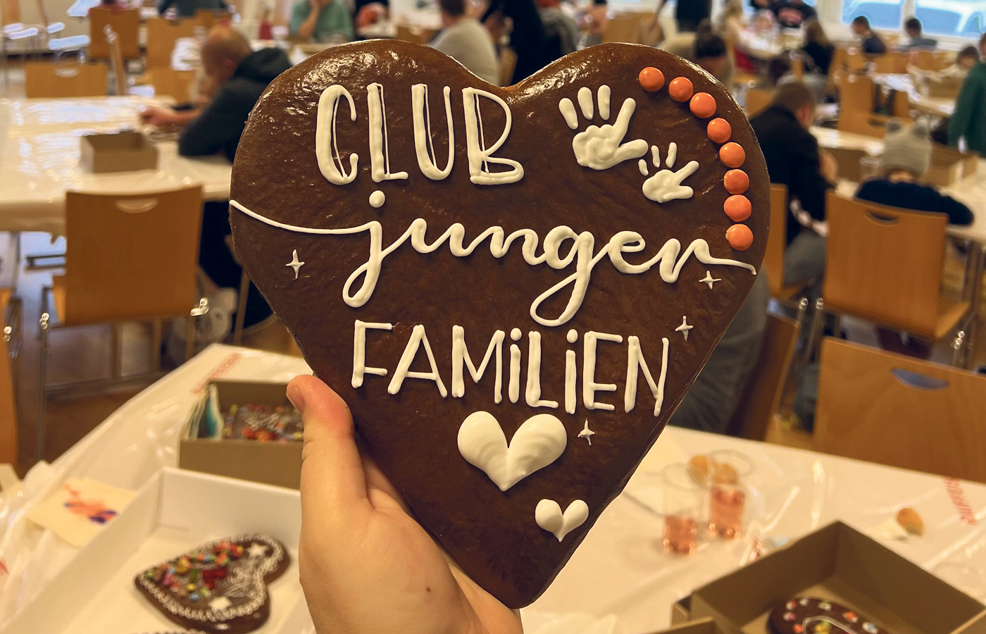 Club-junger-Familien-stimmte-in-den-Advent-ein